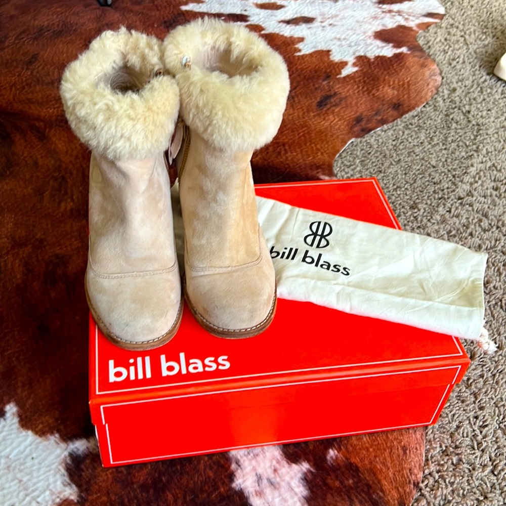 Bill Blass BB Bootie in Tan/6.5